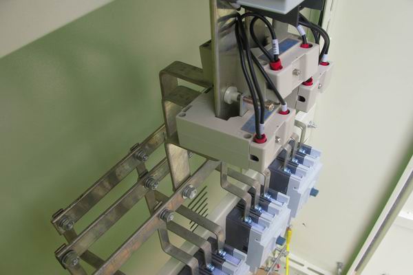 阳原配电柜-应急照明配电柜使用对工作人员的具